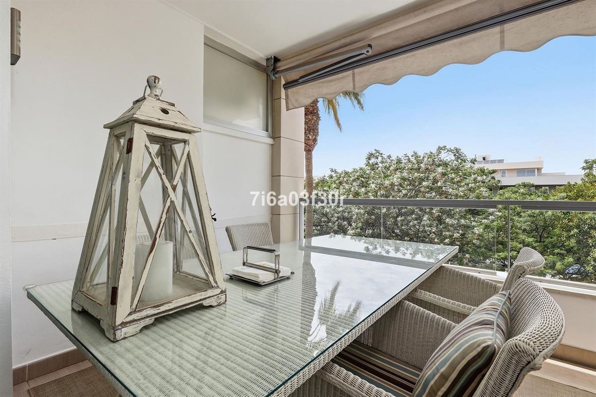 3 chambre Penthouse à vendre à San Pedro de Alcantara avec piscine garage - 795 000 € (Ref: 9832910)