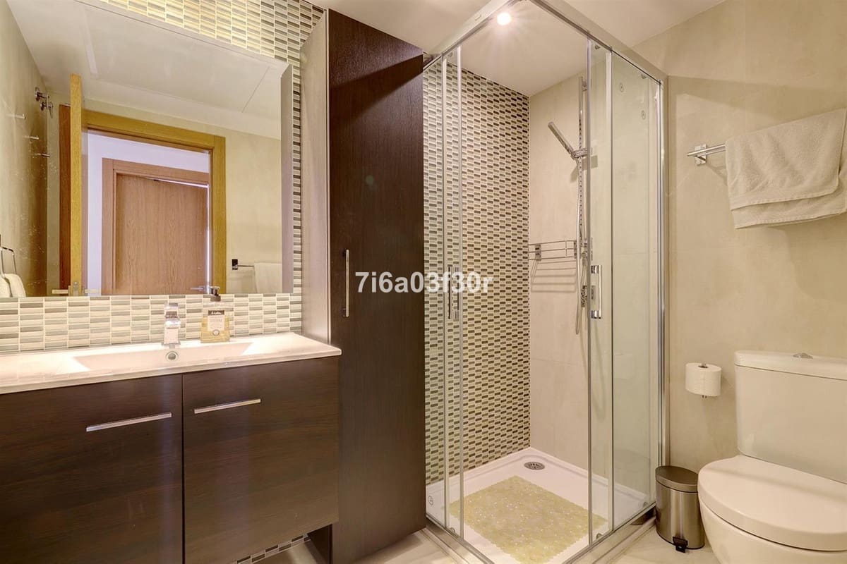 3 Zimmer Penthouse zu verkaufen in Marbella mit Pool Garage - 795.000 € (Ref: 9834689)
