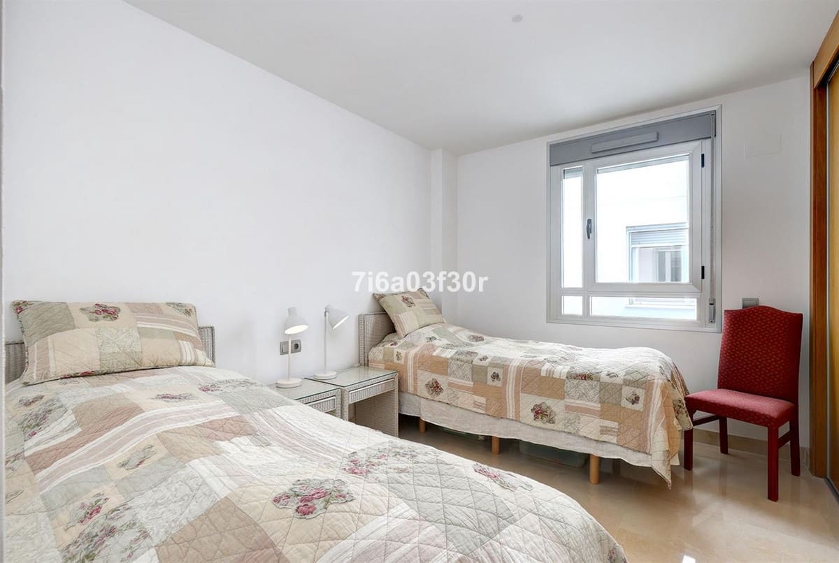 3 Zimmer Penthouse zu verkaufen in Marbella mit Pool Garage - 795.000 € (Ref: 9834689)