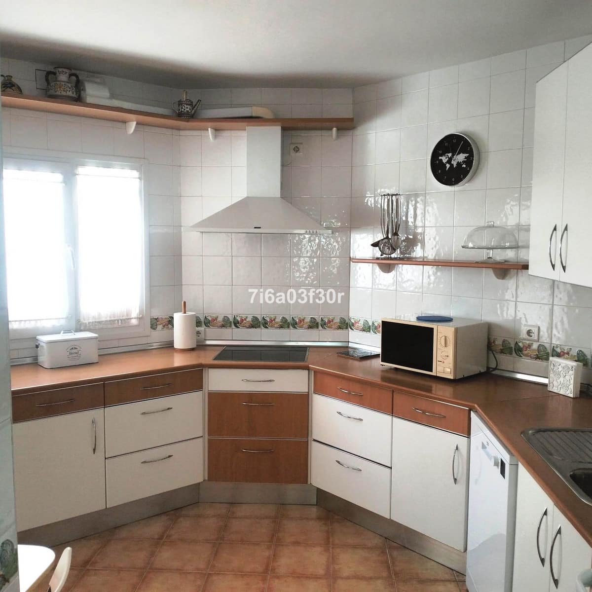 3 quarto Penthouse para arrendar em San Pedro de Alcantara com piscina garagem - 4 500 € (Ref: 9891351)