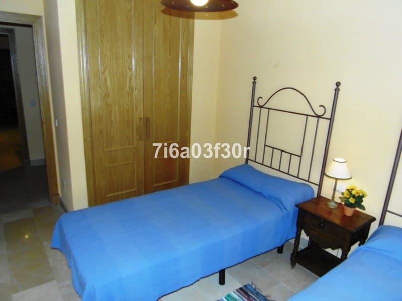   4 soveværelse   ferieLejlighed i San Pedro de Alcantara   med   swimmingpool  garage  - € 1.500 (Ref: 9893251)