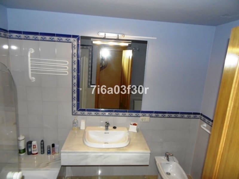   4 soveværelse   ferieLejlighed i San Pedro de Alcantara   med   swimmingpool  garage  - € 1.500 (Ref: 9893251)