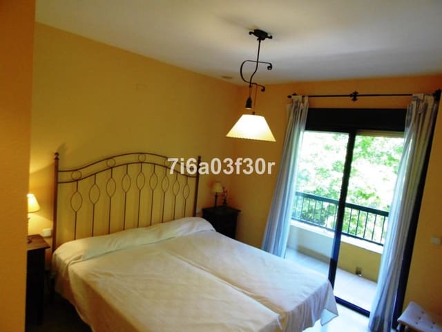   4 soveværelse   ferieLejlighed i San Pedro de Alcantara, Marbella   - € 1.500 (Ref: 9893251)