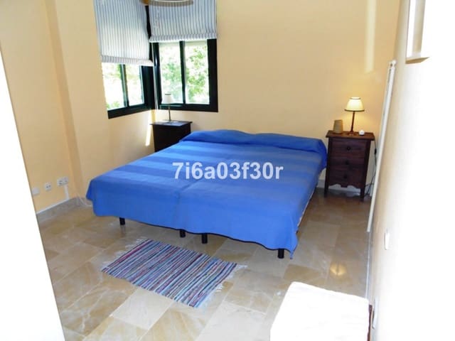   4 soveværelse   ferieLejlighed i San Pedro de Alcantara, Marbella   - € 1.500 (Ref: 9893251)