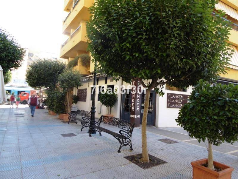   4 soveværelse   ferieLejlighed i San Pedro de Alcantara   med   swimmingpool  garage  - € 1.500 (Ref: 9893251)