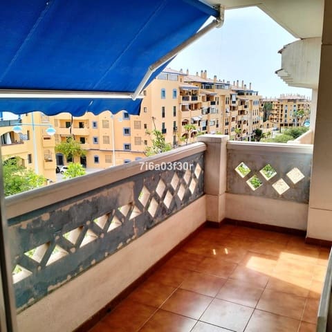 3 Zimmer Ferienpenthouse in San Pedro de Alcantara, Marbella mit Pool Garage - 1.000 € (Ref: 9905282)