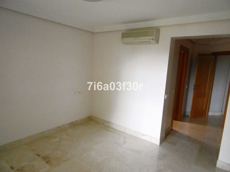 3 bedroom Apartment for rent in San Pedro de Alcantara with pool garage - € 1,600 (Ref: 9937144)