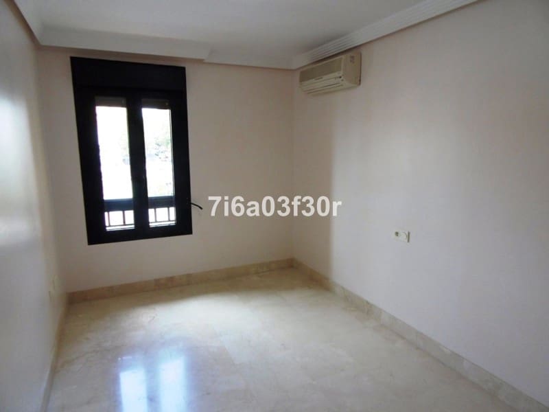 3 bedroom Apartment for rent in San Pedro de Alcantara with pool garage - € 1,600 (Ref: 9937144)