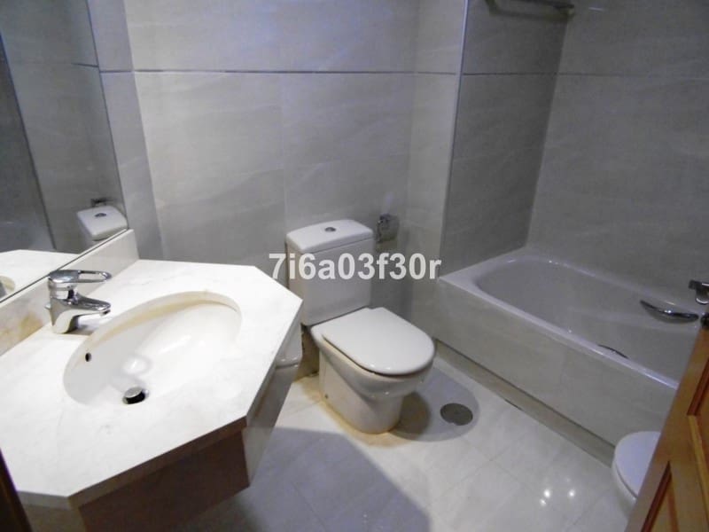 3 bedroom Apartment for rent in San Pedro de Alcantara with pool garage - € 1,600 (Ref: 9937144)