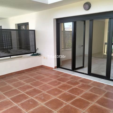 3 quarto Apartamento para arrendar em San Pedro de Alcantara, Marbella com piscina garagem - 1 600 € (Ref: 9937144)
