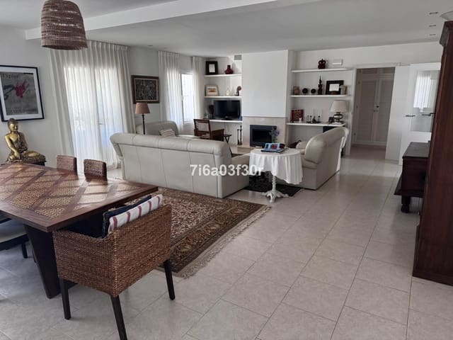 4 bedroom Villa for rent in Guadalmina Alta, Marbella with garage - € 2,500 (Ref: 9981414)