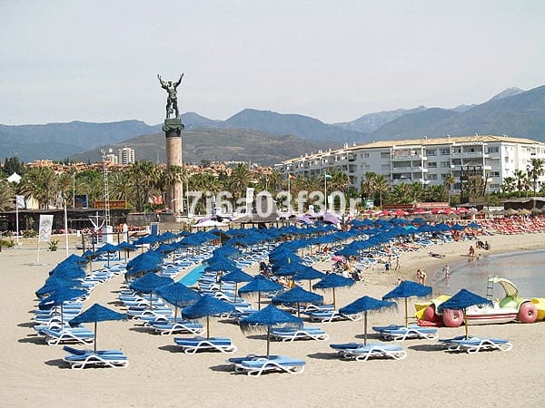 2 sypialnia Apartament na kwatery wakacyjne w Puerto Banus z basenem garażem - 1 500 € (Ref: 9996242)