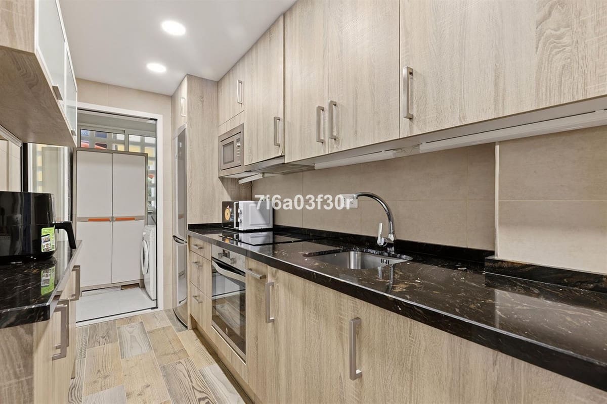 2 bedroom Apartment for sale in Puerto Banus with pool garage - € 515,000 (Ref: 9998094)