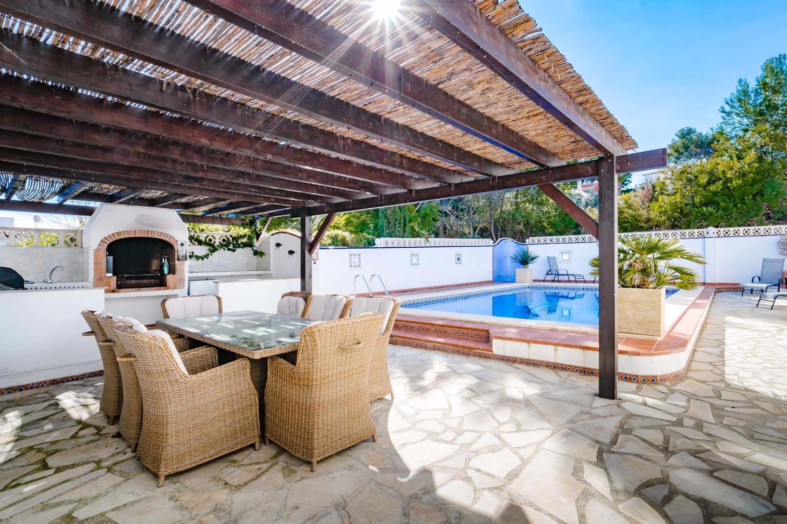 5 bedroom Villa for rent in Javea / Xabia with pool garage - € 1,800 (Ref: 7574457)