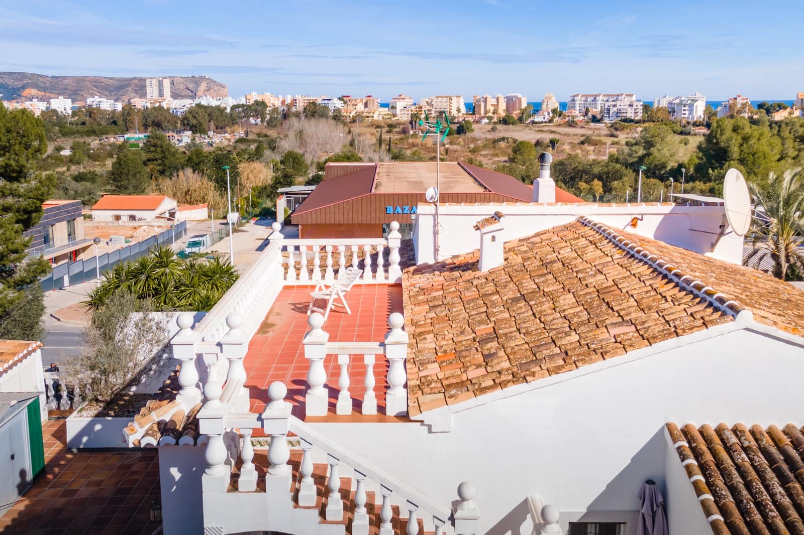 5 bedroom Villa for rent in Javea / Xabia with pool garage - € 1,800 (Ref: 7574457)