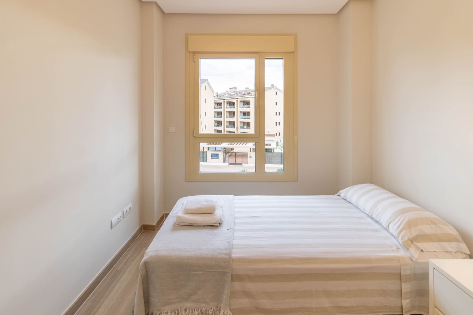 3 Zimmer Apartment zu vermieten in Arenal mit Pool Garage - 1.700 € (Ref: 8240468)