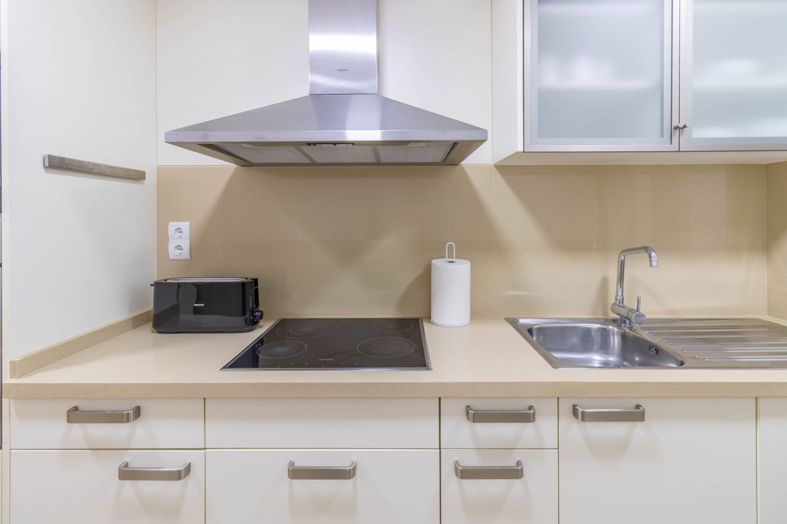 3 Zimmer Apartment zu vermieten in Arenal mit Pool Garage - 1.700 € (Ref: 8240468)