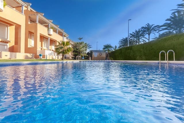 Ático de 2 habitaciones en Javea / Xàbia en alquiler con piscina garaje - 950 € (Ref: 8277245)