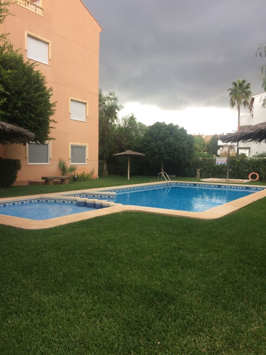 2 Zimmer Penthouse zu vermieten in Javea / Xabia mit Pool Garage - 950 € (Ref: 8830195)