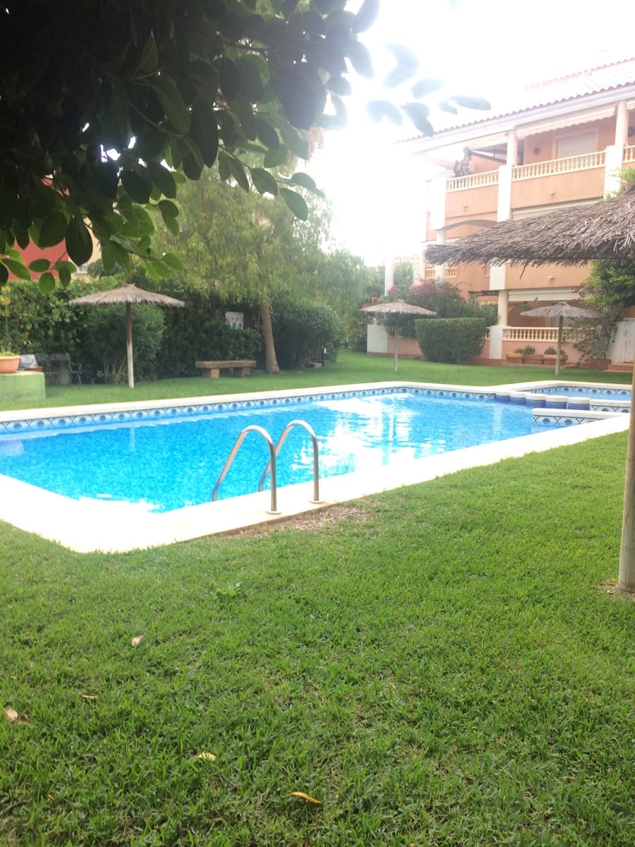 2 Zimmer Penthouse zu vermieten in Javea / Xabia mit Pool Garage - 950 € (Ref: 8830195)