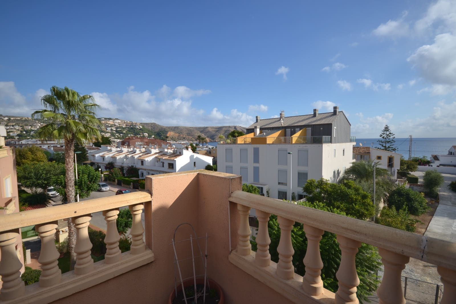 2 Zimmer Penthouse zu vermieten in Javea / Xabia mit Pool Garage - 950 € (Ref: 8830195)