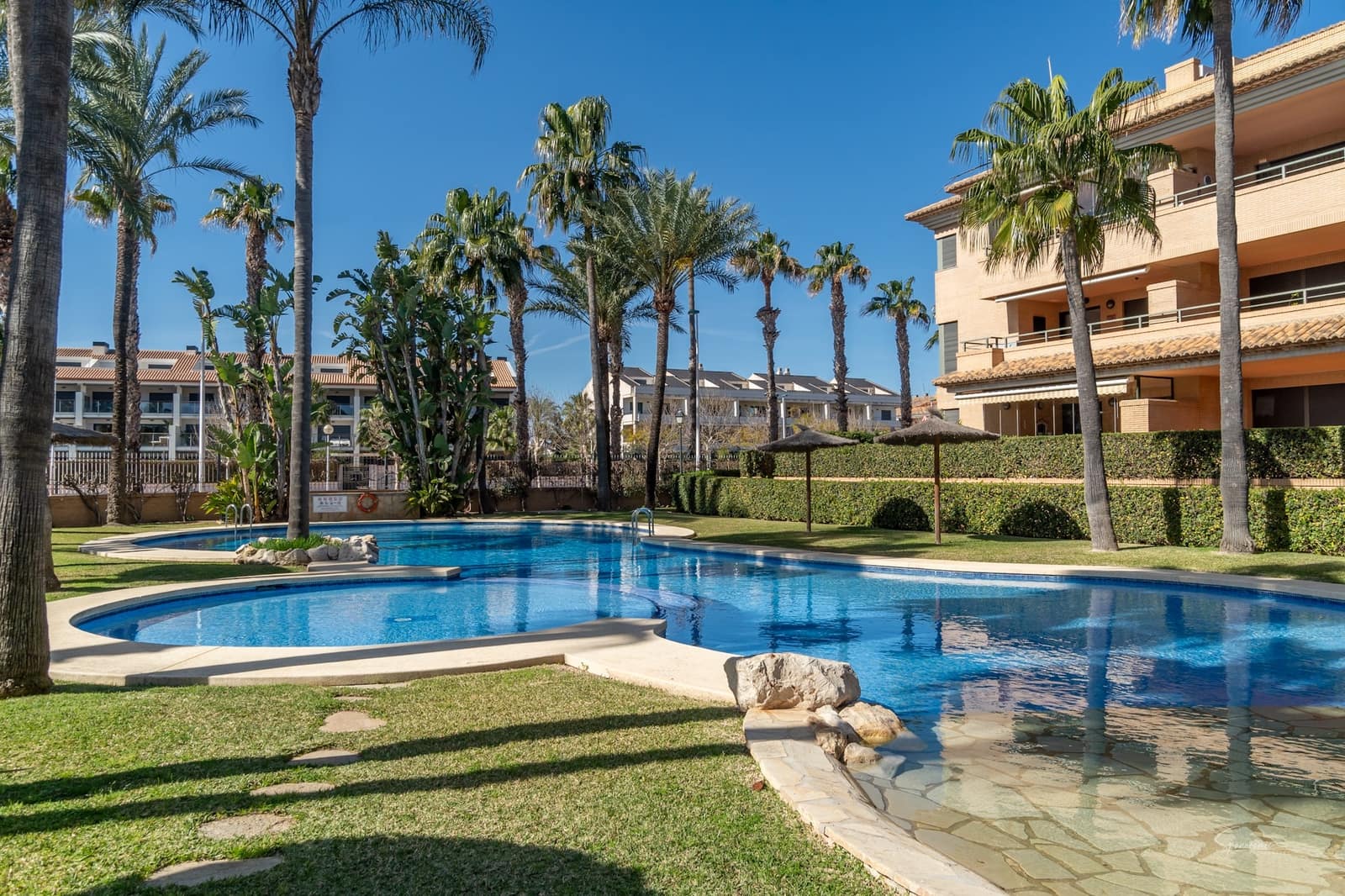 Apartamento de 1 habitación en Javea / Xàbia en alquiler con piscina garaje - 900 € (Ref: 8933450)