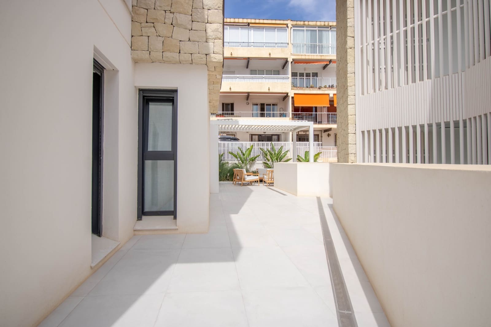 3 bedroom Apartment for rent in Javea / Xabia with pool garage - € 1,950 (Ref: 8942088)