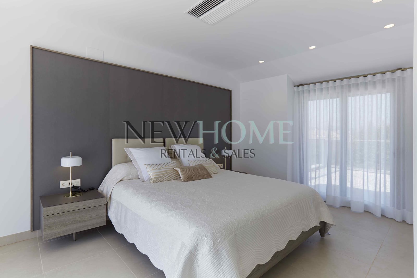 3 bedroom Penthouse for rent in Javea / Xabia with pool garage - € 1,900 (Ref: 9558861)