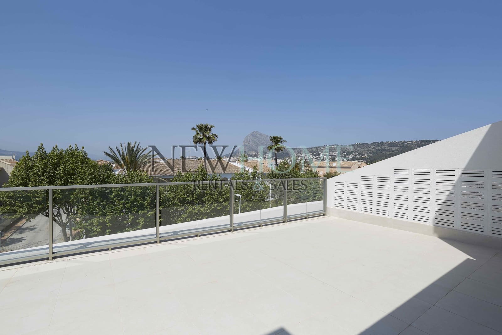 3 bedroom Penthouse for rent in Javea / Xabia with pool garage - € 1,900 (Ref: 9558861)