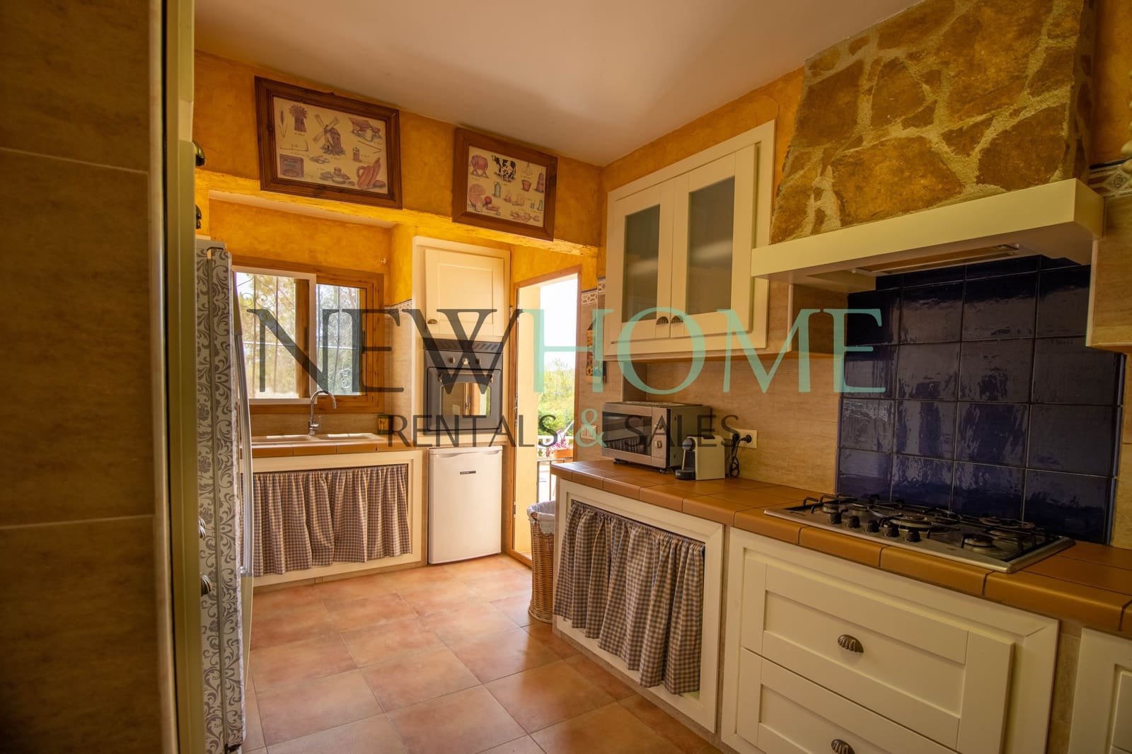 3 soveværelse Villa til leje i Javea / Xabia med swimmingpool - € 2.300 (Ref: 9709030)