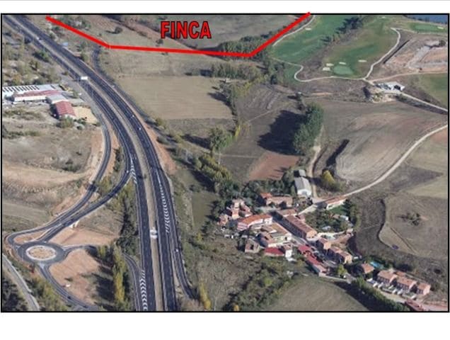 Undeveloped Land for sale in Sarracín - € 2,900,000 (Ref: 4156147)
