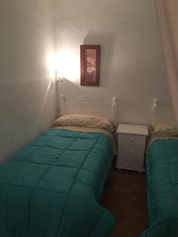 Studio do wynajęcia w Los Cristianos, Arona z basenem garażem - 1 200 € (Ref: 4292488)