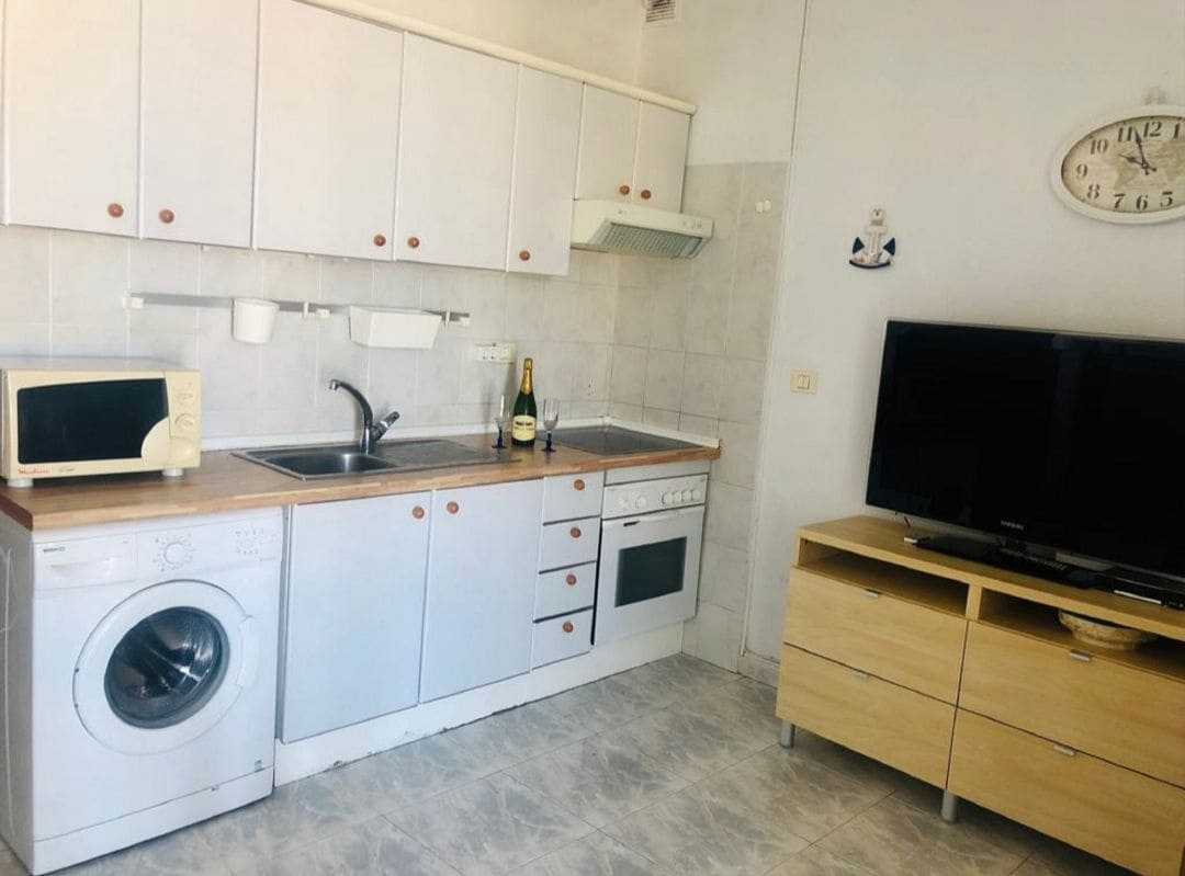 1 soveværelse Lejlighed til leje i Los Cristianos - € 1.300 (Ref: 5545163)