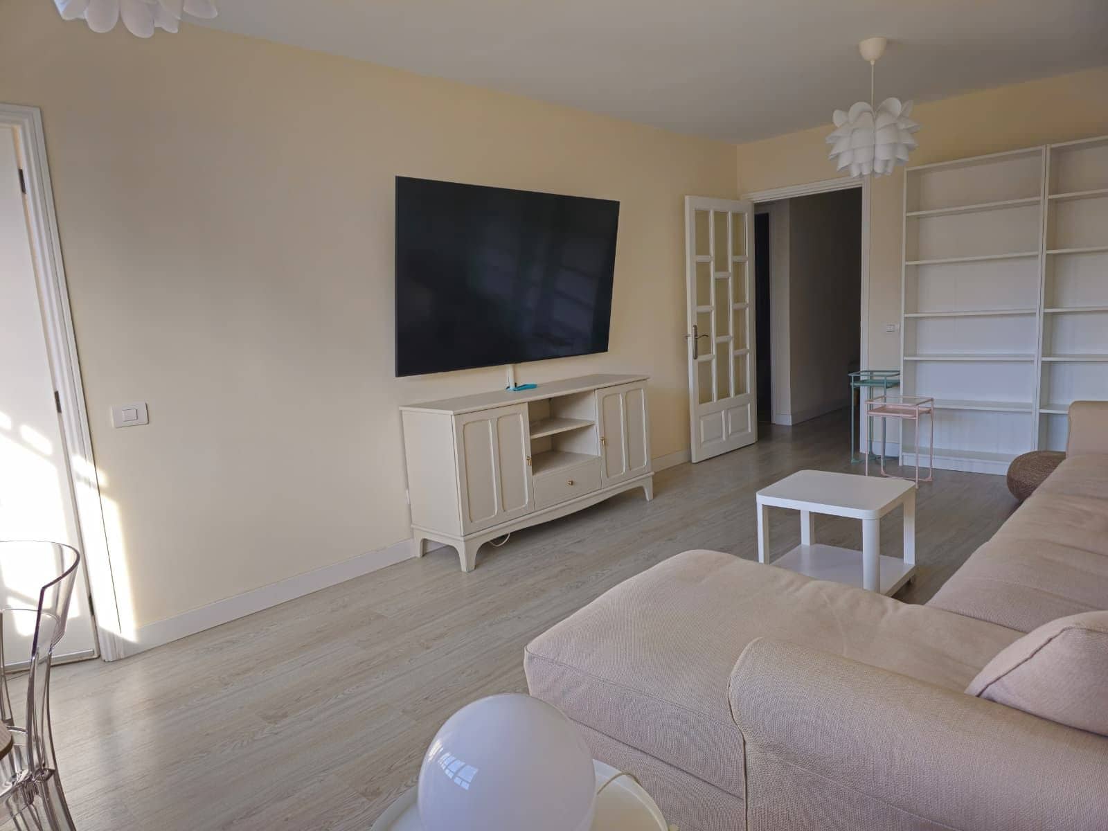 2 bedroom Apartment for rent in Arona - € 1,500 (Ref: 5784903)