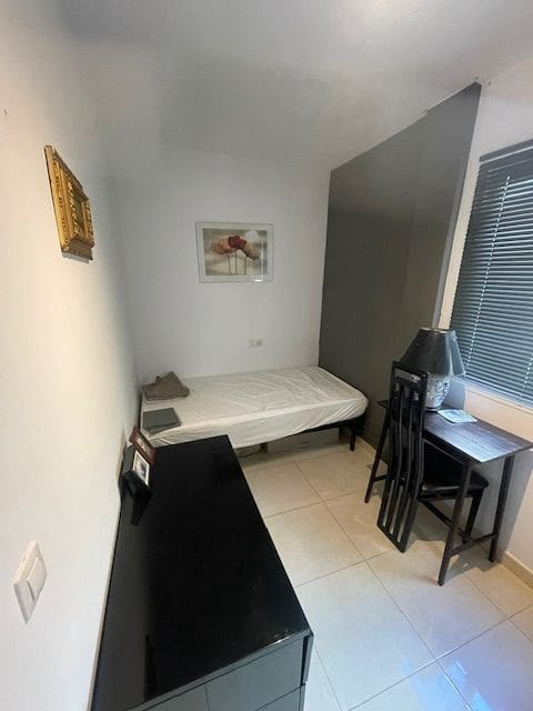 2 bedroom Penthouse for rent in Cabo Blanco with pool - € 1,000 (Ref: 5844052)