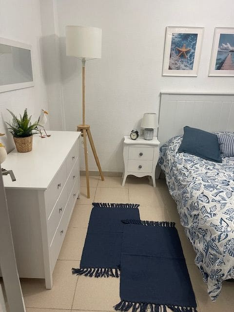 2 bedroom Flat for rent in Los Cristianos - € 1,200 (Ref: 5871039)