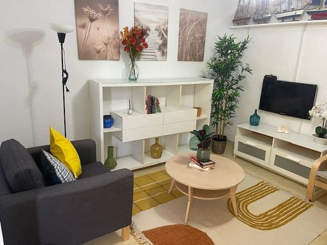 2 bedroom Flat for rent in Los Cristianos - € 1,200 (Ref: 5871039)