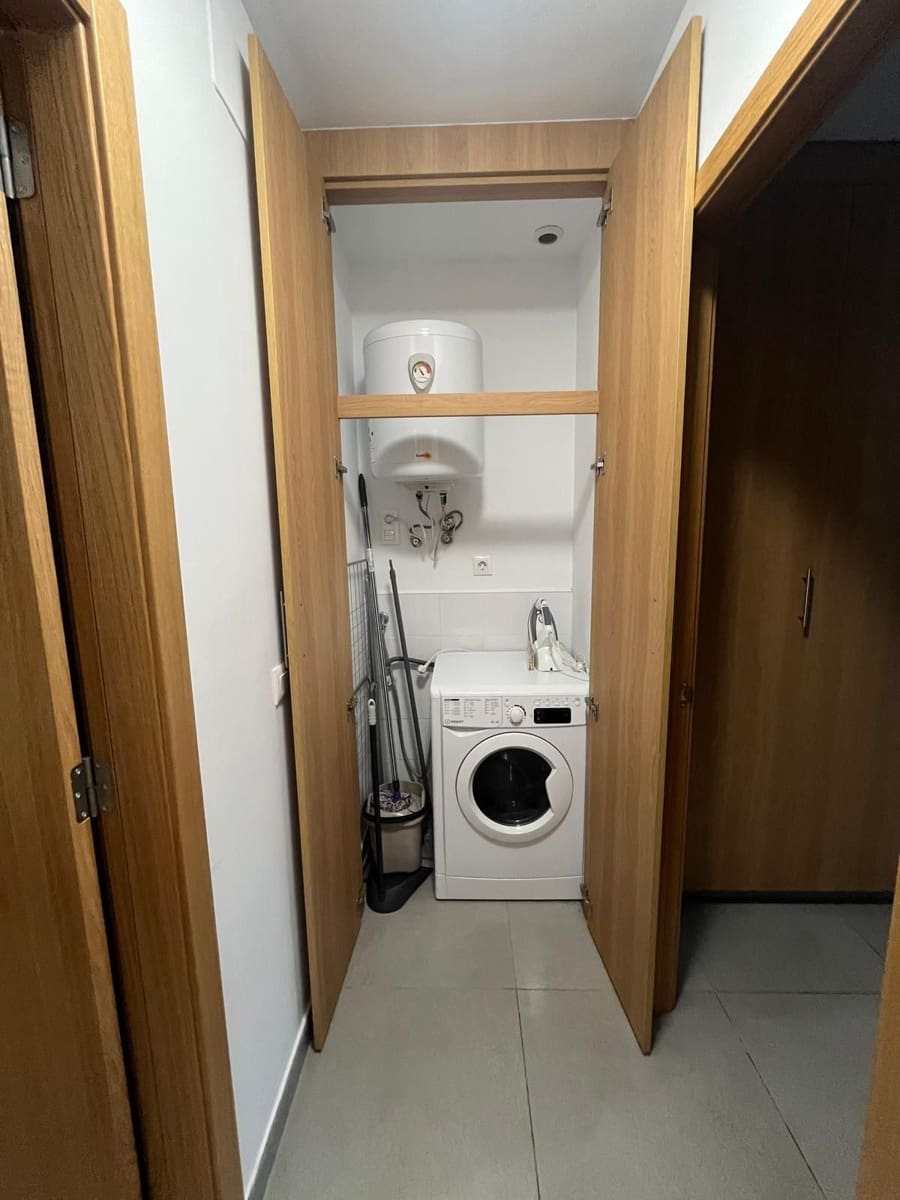 1 slaapkamer Appartement te huur in Cabo Blanco met garage - € 1.200 (Ref: 5888196)