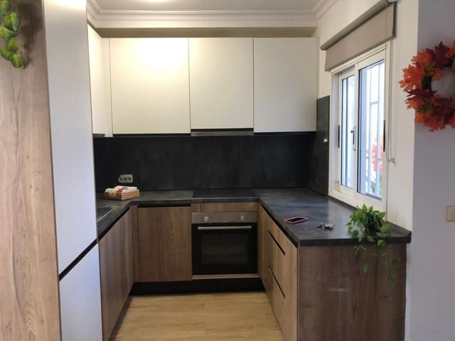 3 slaapkamer Huis te huur in Golf del Sur, San Miguel de Abona met zwembad garage - € 1.800 (Ref: 5999541)