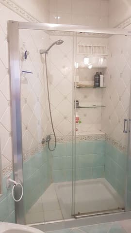 1 soveværelse Lejlighed til leje i Los Cristianos, Arona - € 1.400 (Ref: 6033236)