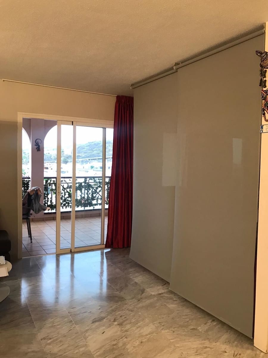 1 makuuhuone Huoneisto vuokrattavana paikassa Los Cristianos mukana uima-altaan - 1 000 € (Ref: 7050571)