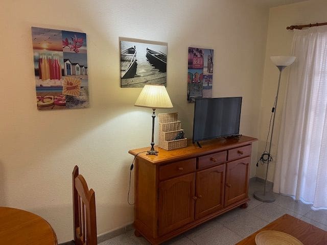 2 slaapkamer Appartement te huur in El Medano met garage - € 1.000 (Ref: 7160269)