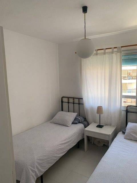 2 sovrum Lägenhet att hyra i Los Cristianos med pool - 1 600 € (Ref: 7479779)