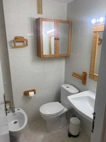 2 bedroom Apartment for rent in Los Cristianos, Arona with pool - € 1,600 (Ref: 7479779)