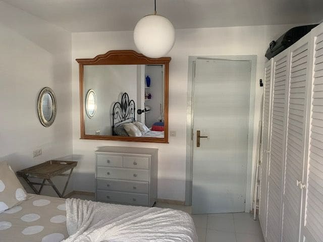 2 bedroom Apartment for rent in Los Cristianos, Arona with pool - € 1,600 (Ref: 7479779)