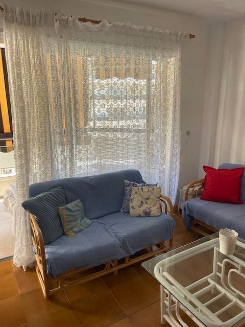 2 sovrum Lägenhet att hyra i Los Cristianos med pool - 1 600 € (Ref: 7479779)