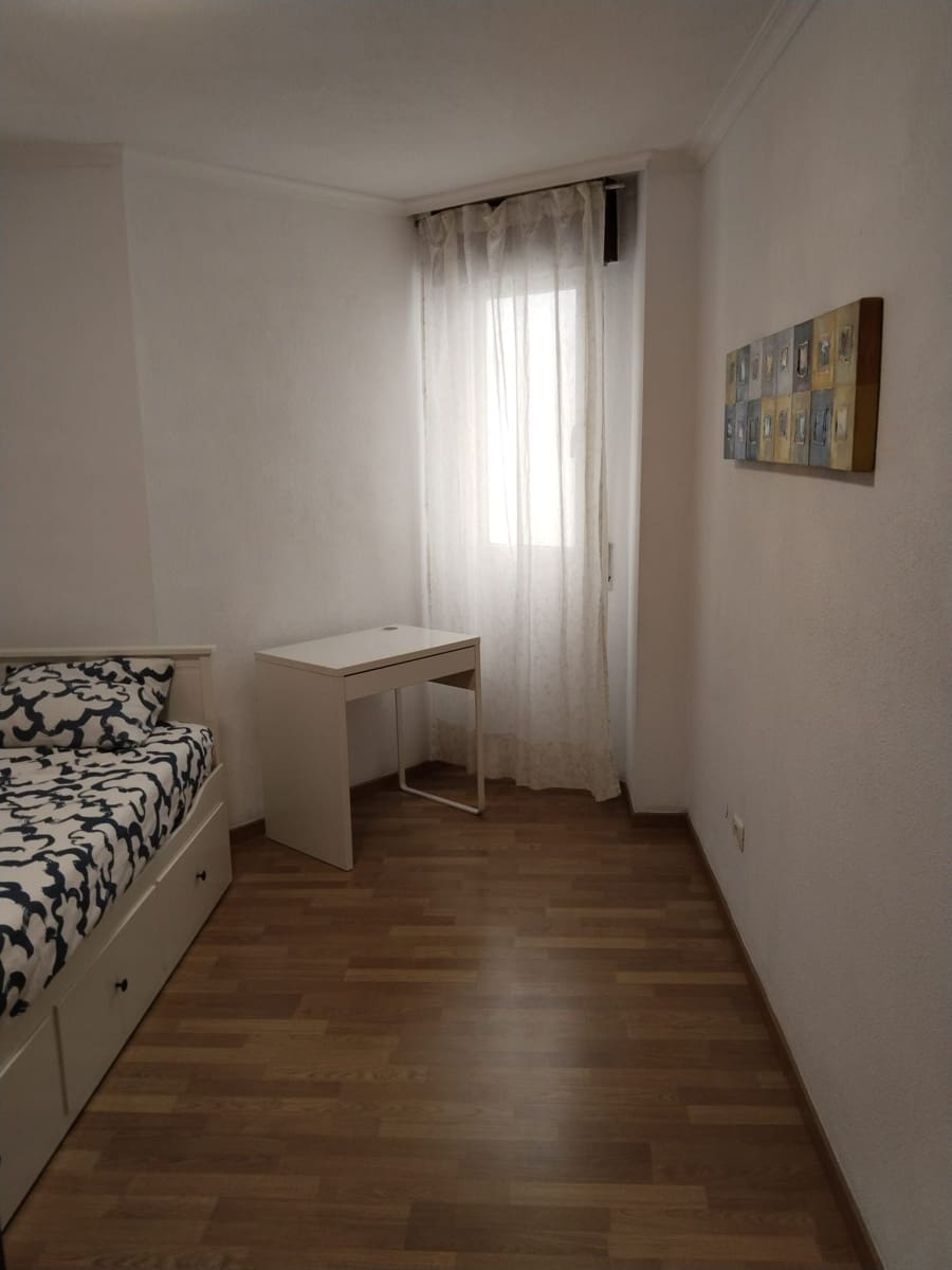 3 Zimmer Wohnung zu vermieten in Santa Cruz de Tenerife mit Garage - 1.300 € (Ref: 7581568)