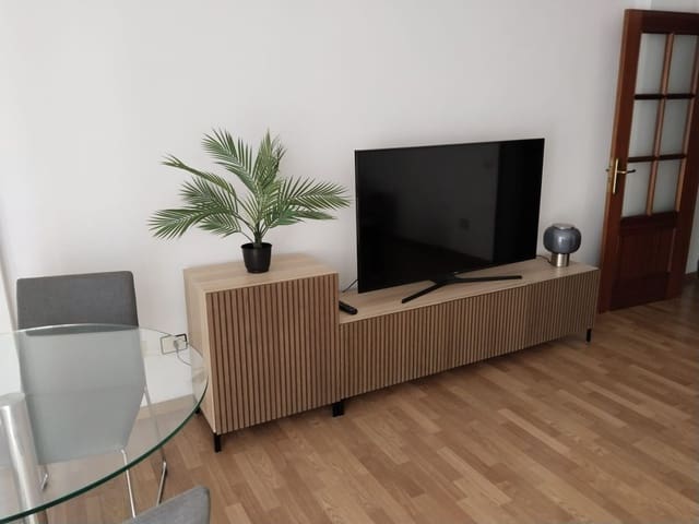 3 Zimmer Wohnung zu vermieten in Cuatro Torres, Santa Cruz de Tenerife mit Garage - 1.300 € (Ref: 7581568)
