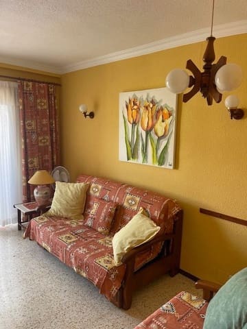 1 makuuhuone Huoneisto vuokrattavana paikassa Los Cristianos, Arona mukana uima-altaan 
autotalli - 1 100 € (Ref: 7693719)