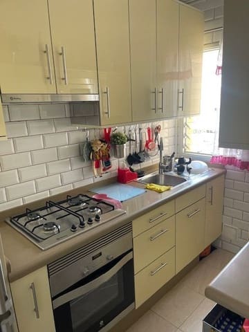 1 makuuhuone Huoneisto vuokrattavana paikassa Los Cristianos, Arona mukana uima-altaan 
autotalli - 1 100 € (Ref: 7693719)